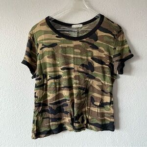 Atticute, Women’s Green Camouflage Print Shortsleeved Crop Top, Size L